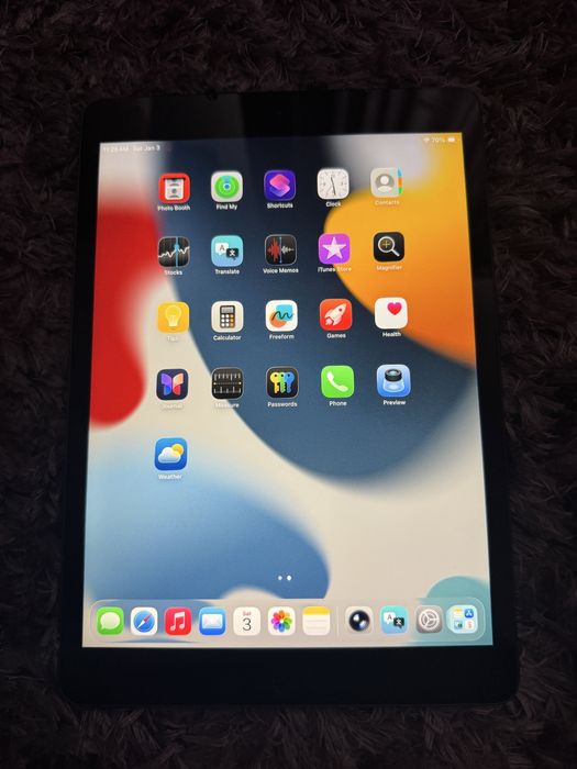Vand Ipad 8th 64gb cu sim