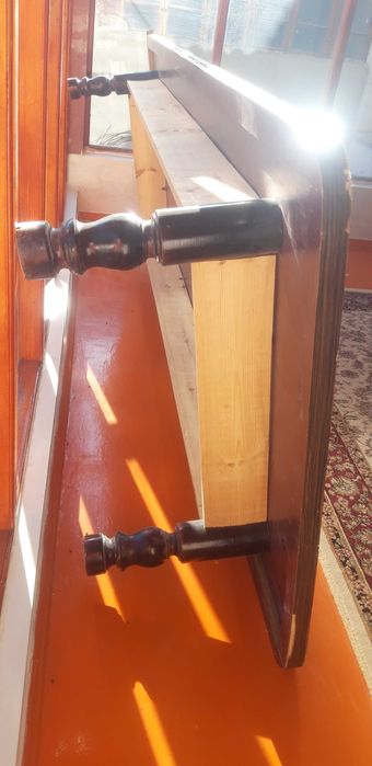 Срочно продам обеденный стол