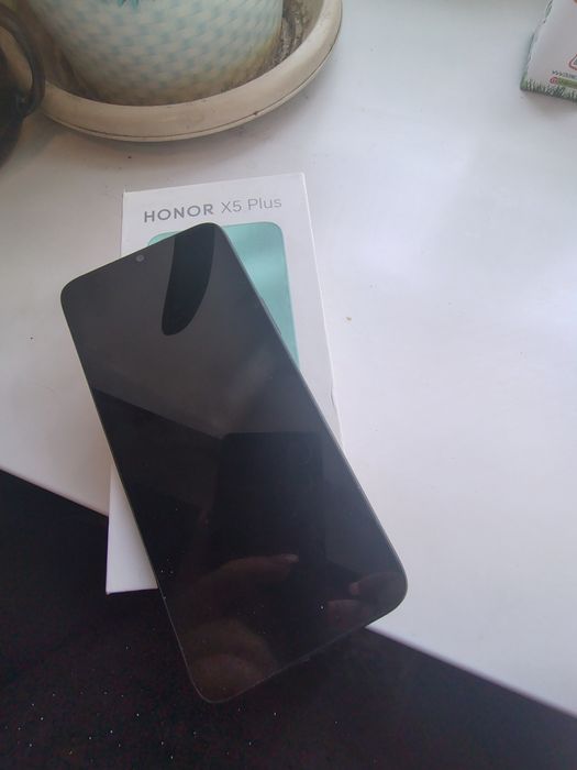 Продам телефон. HONOR X5 plus