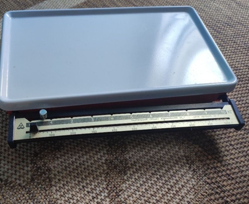 Настольные весы раритет !