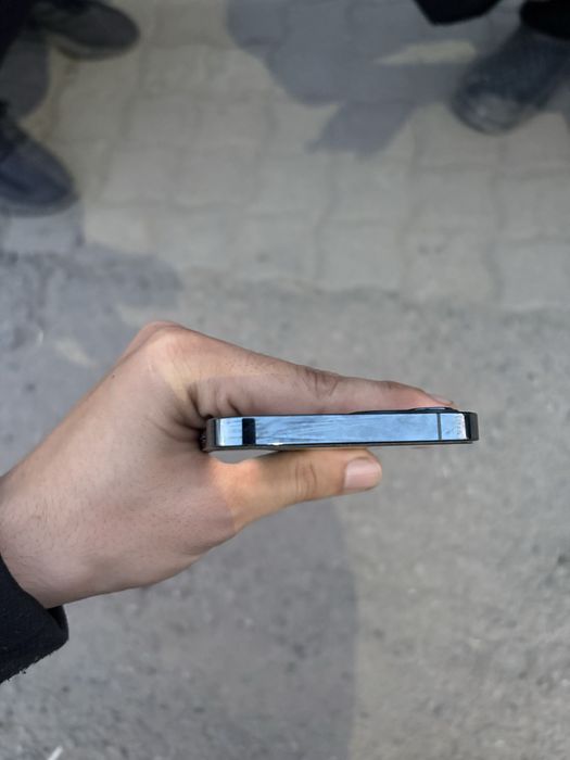 Продам айфон 12про