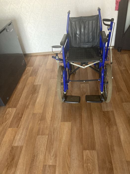 продаётся инвалидная коляска  б/у