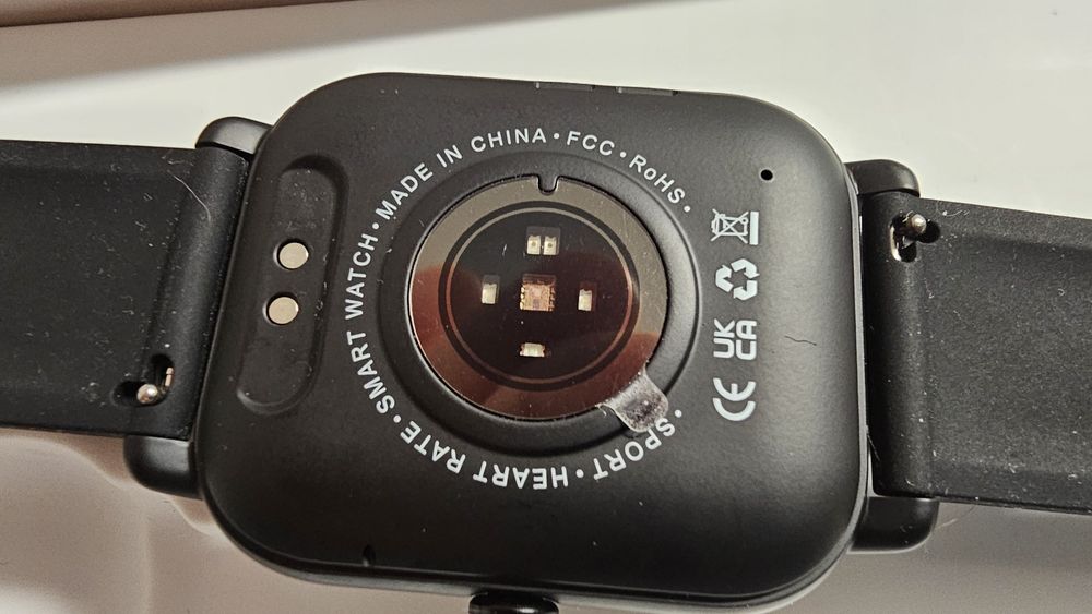 Смарт часовник/фитнес гривна