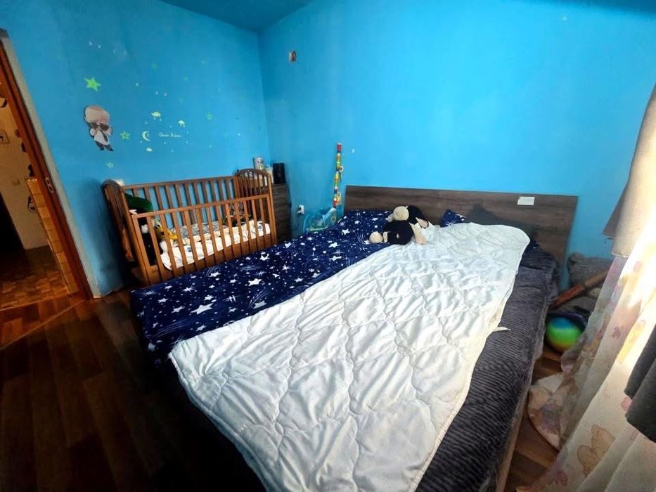 Vand apartament in floresti