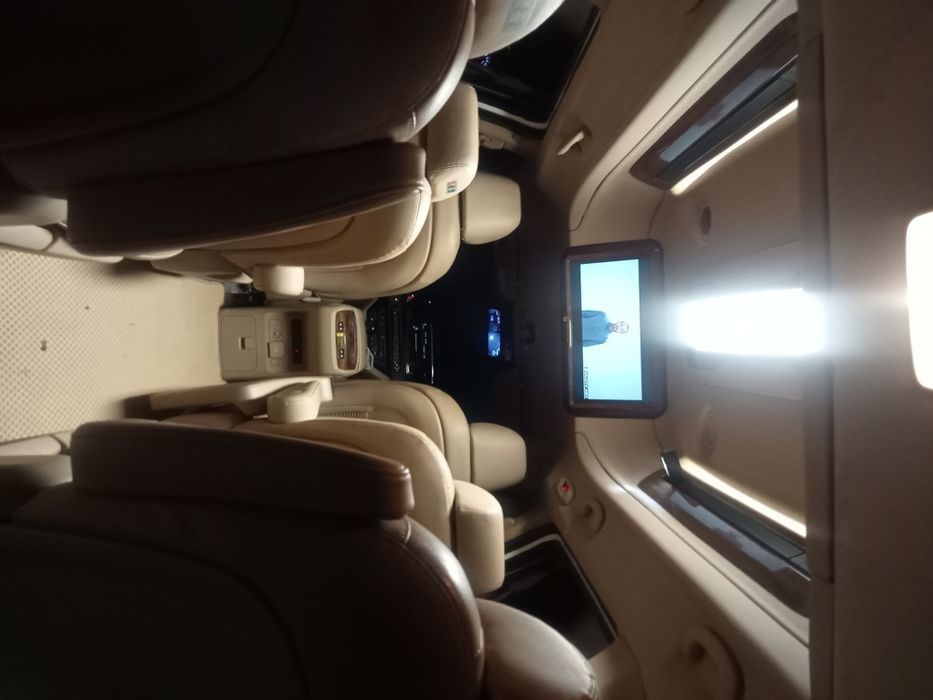 Такси,,Поездки в горы, Киа карнивал Минивен7ми местный с кондиц-ром