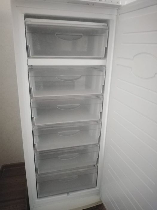 Продам морозилку