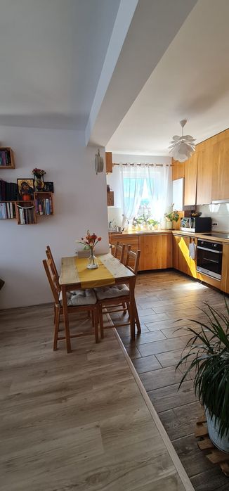 Apartament 3 camere de închiriat • Brașov – Zona Coresi • Loc parcare