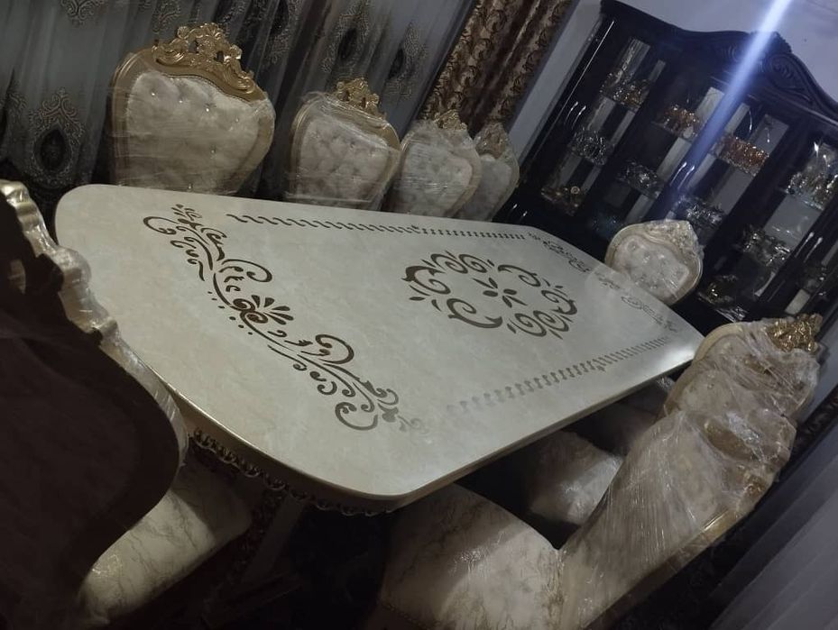 Стол 12 дона стуллари билан