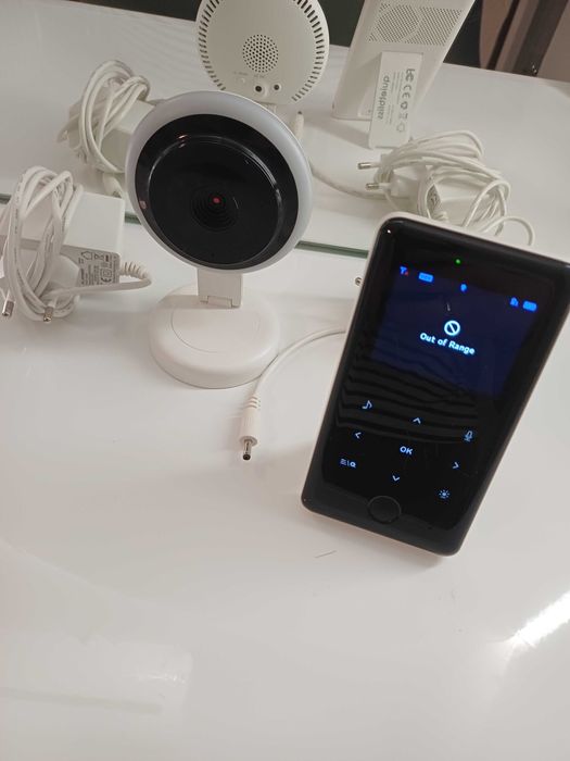 Бебефон с камера и приспивна музика