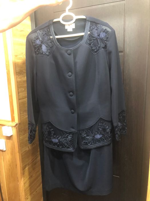 Костюм двойка хорошего качества