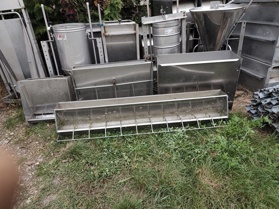 Hrănitoare porci purcei