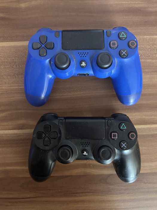 PS4 FAT 500GB + 2 manete originale + 9 jocuri PS4 | The Last of Us 2, FIFA 23, COD