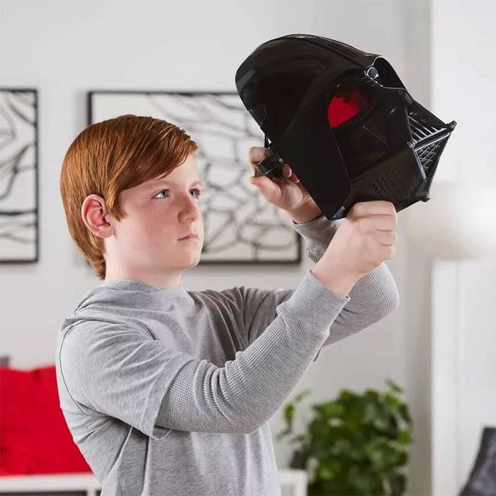 Star Wars Интерактивна маска Hasbro Darth Vader с функция промяна на гласа
