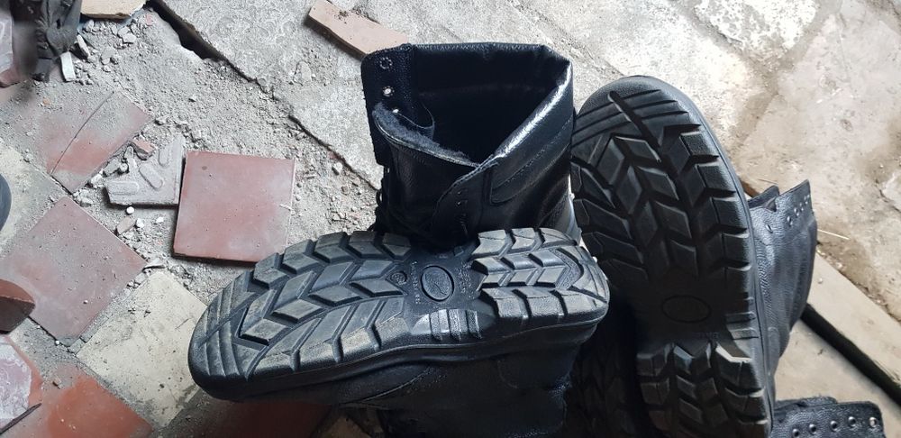 Продам обувь берцы - сапоги