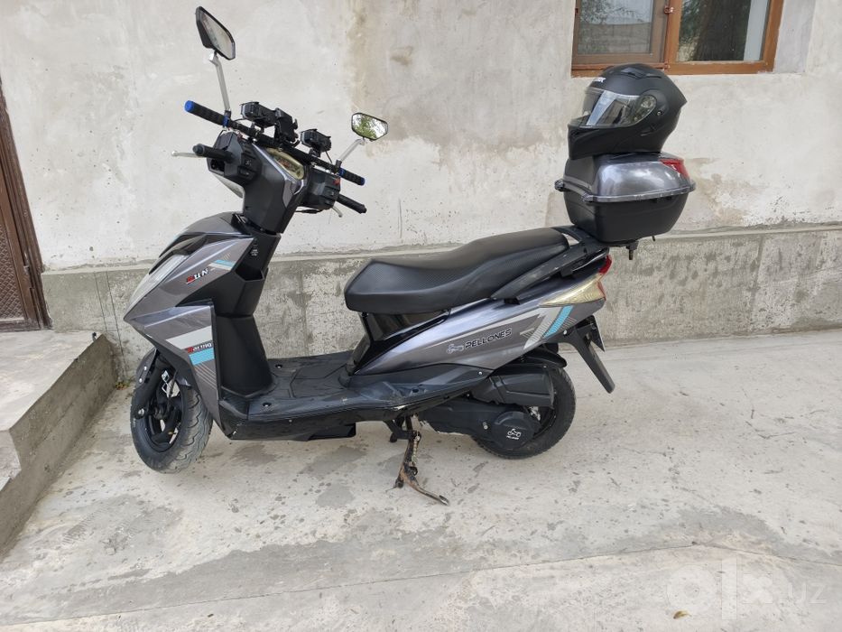Скутер Мотоцикл.
