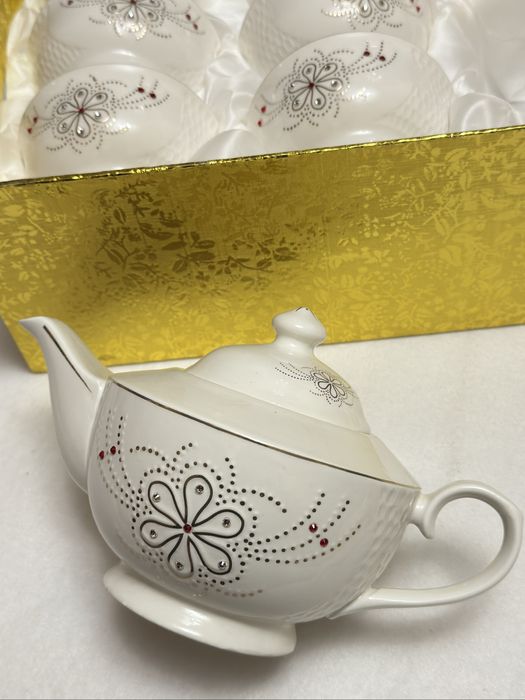 Чайный набор — чайник + 6 кесе