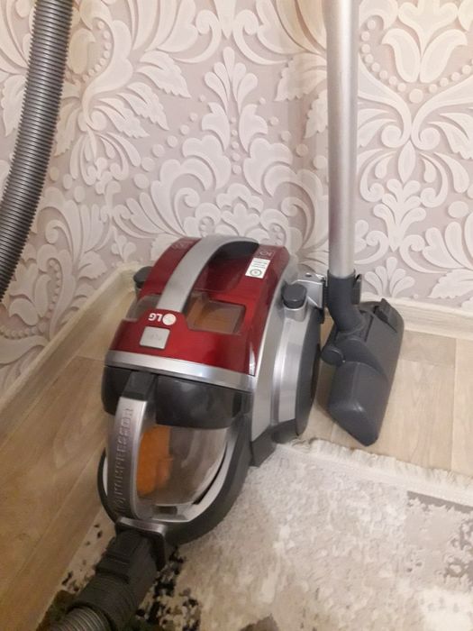 Продам срочно пылесос