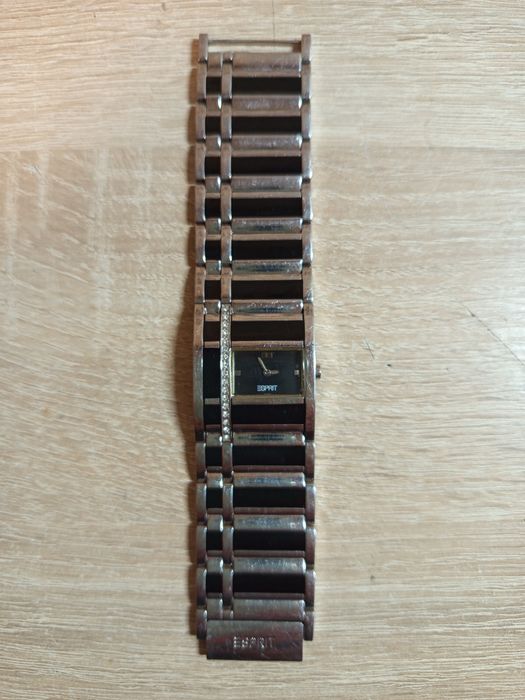 Часовник "Esprit"