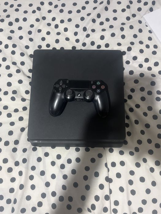 vand playstation 4 slim
