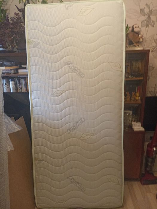 Легло с механизъм и матрак