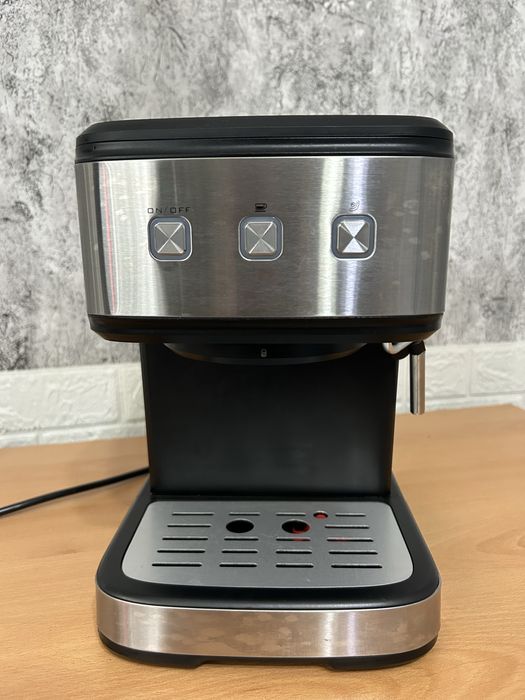 Кафе машина за еспресо 15 bar, 850W – капучино и лате