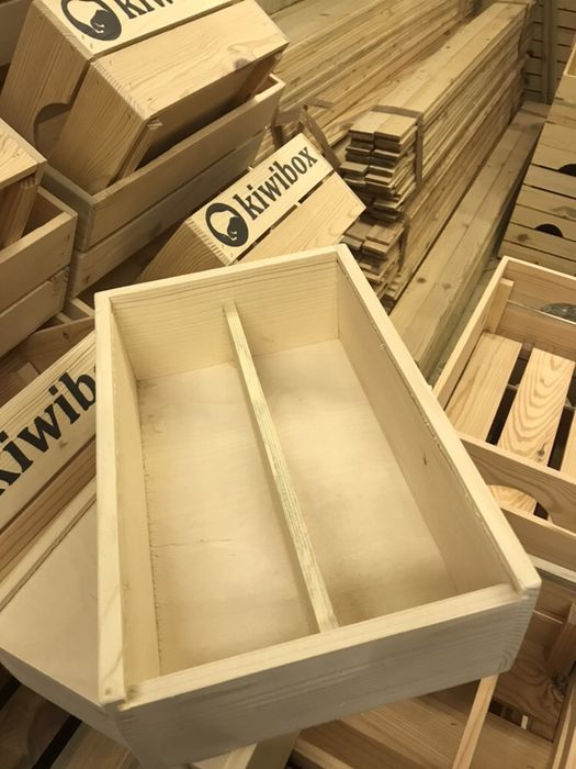 Декоративна дървена кутия с плъзгащ капак за две бутилки вино