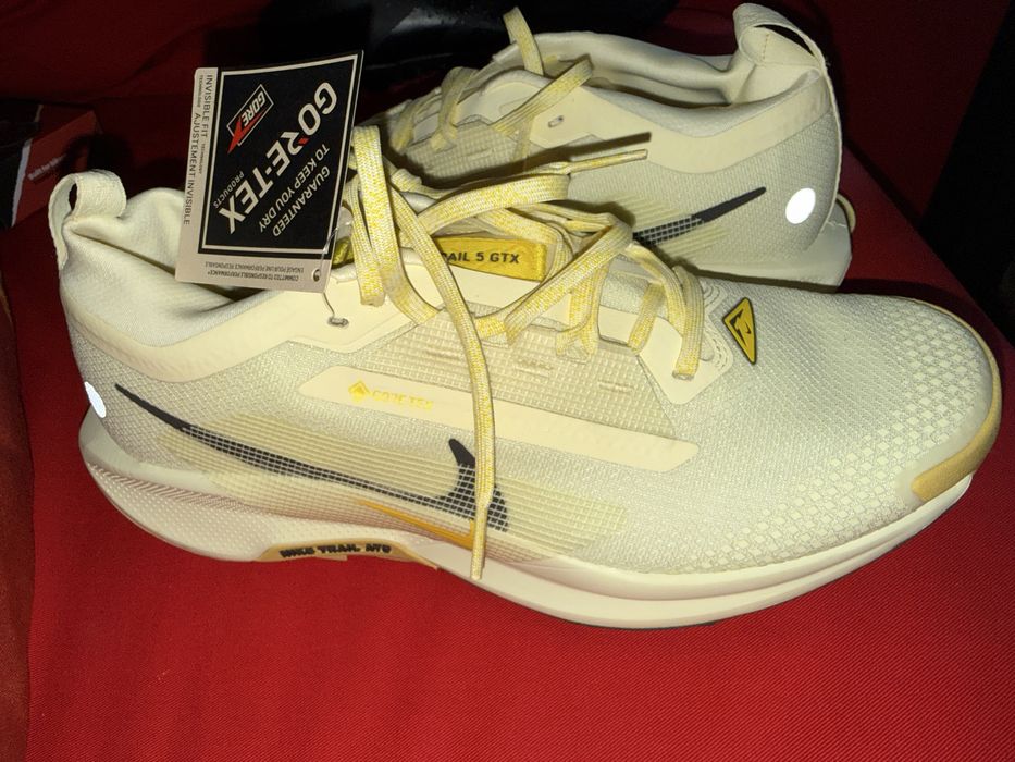Nike- Pantofi Sport