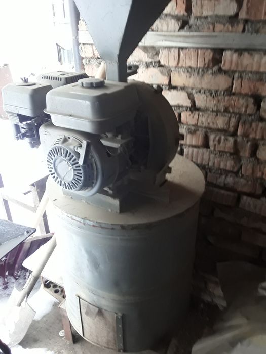 Продам дробилку бензиновую