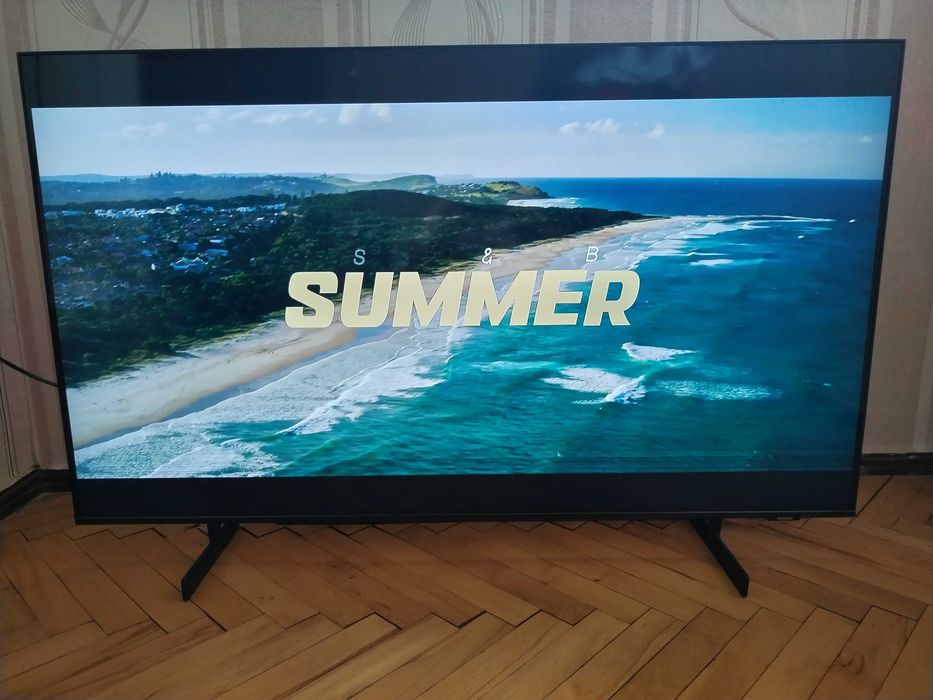 Телевизор Samsung 50AU8072