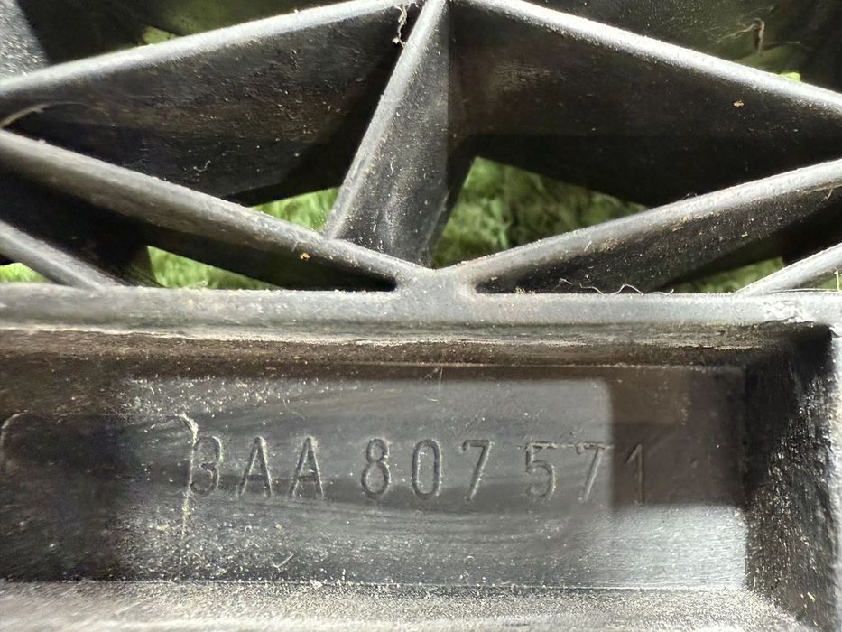 SUPORT GRILA BARA FATA (X2) VOLKSWAGEN PASSAT B7 2.0 DIESEL 2014 COD OEM 3AA807571 / BREAK (Universal) 2010-2014