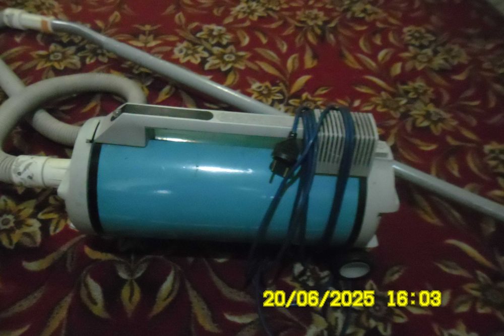 Продам пылесосы с советских времен