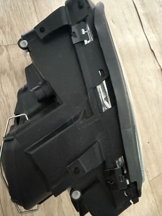 Продам фары на ауди А6 С4