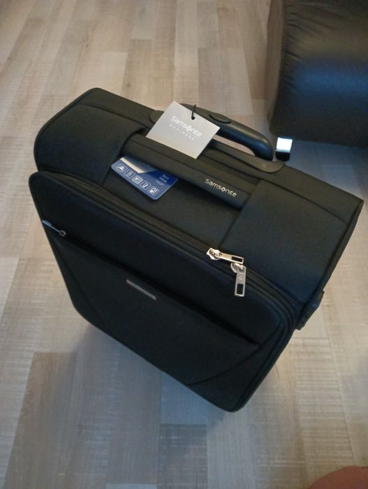 Troler Samsonite Illustro 55 cm Spinner Nou