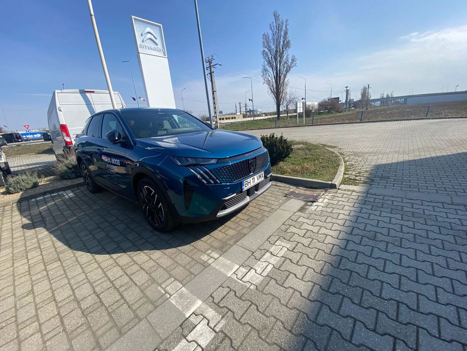 Peugeot 3008 Noul Peugeot 3008 SUV Allure 1.2 Hybrid 145 CP e-dsc6 Euro 6.4