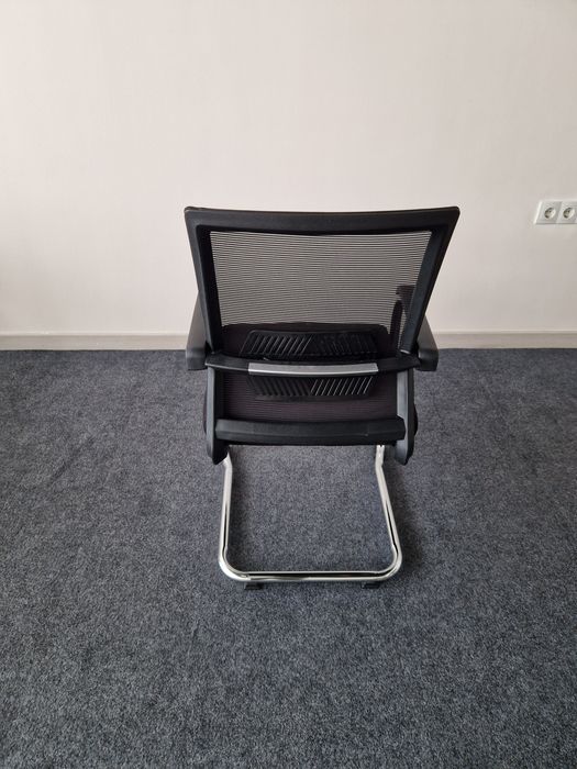 Ofis uchun sifatli stullar — Holati ideal (2 oy ishlatilgan)