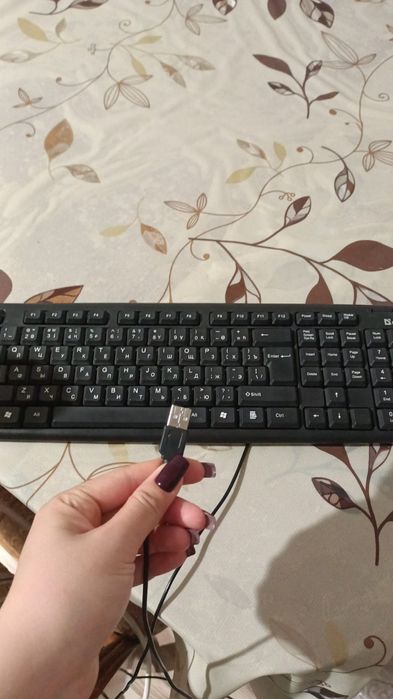 Продам клавиатуру за 1000 тенге.