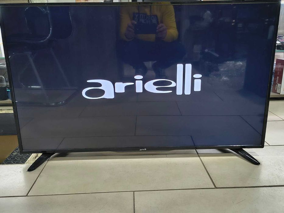 Телевизор Arieli 43incha Smart
