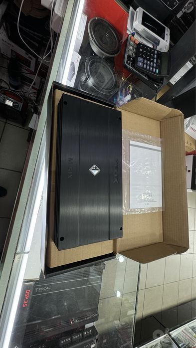 HELIX M SIX 6 ch amplifier