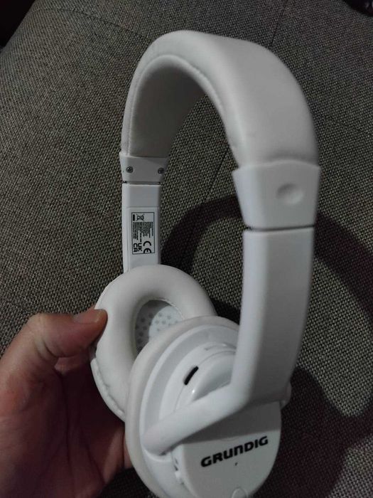 Bluethoot слушалки GRUNDIG