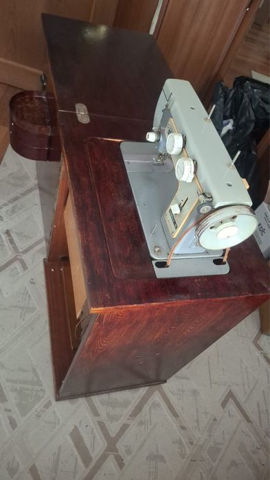 Срочно Швейная машинка