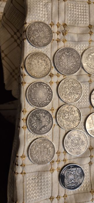 Monede de argint de vânzare