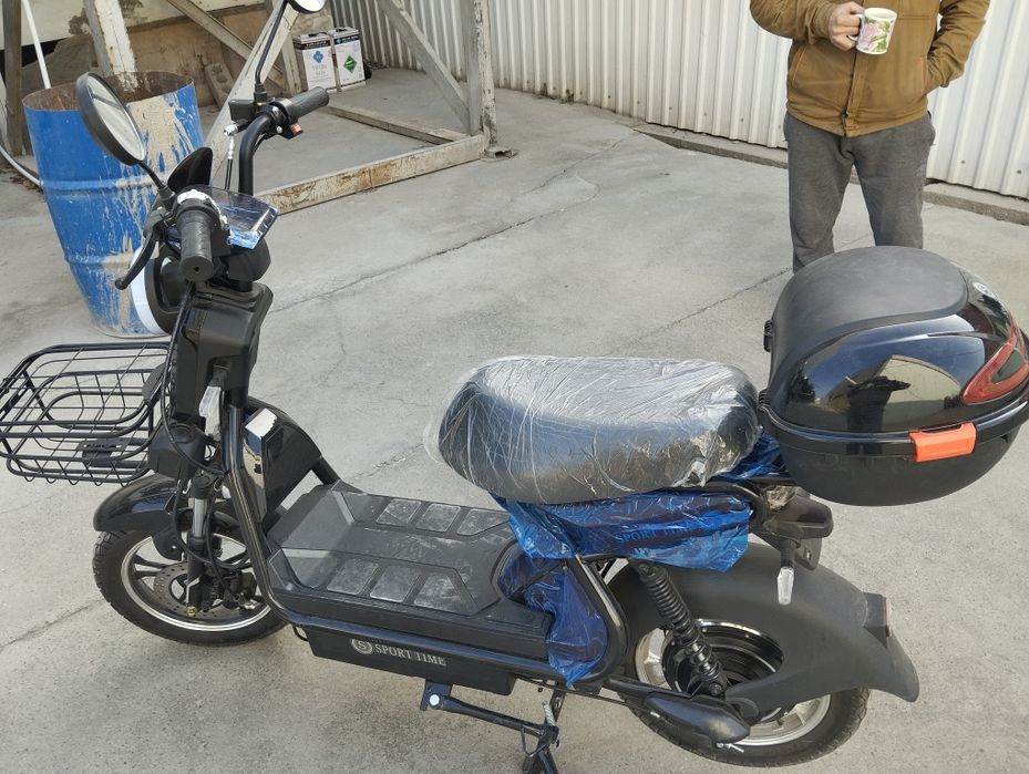 Продаётся скутер электрический