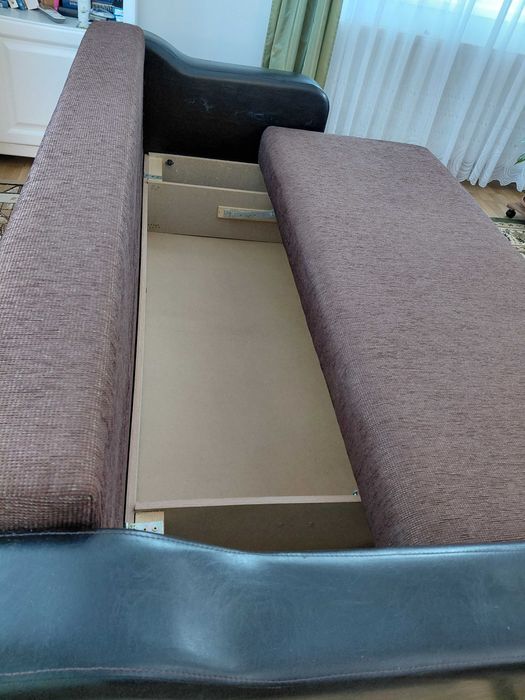 Masa cu scaune din lemn masiv de stejar si canapea de vanzare in Moreni, jud Dambovita