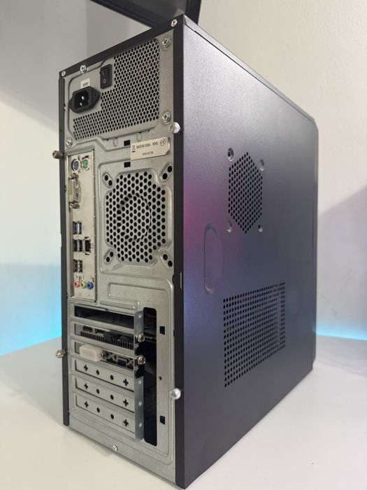 PC desktop pentru gaming