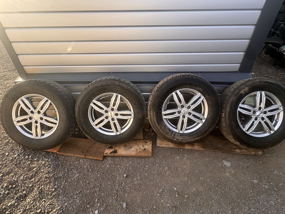Продам резину с дисками R16