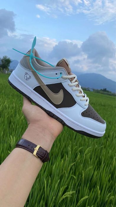 Продам кроссовки Nike