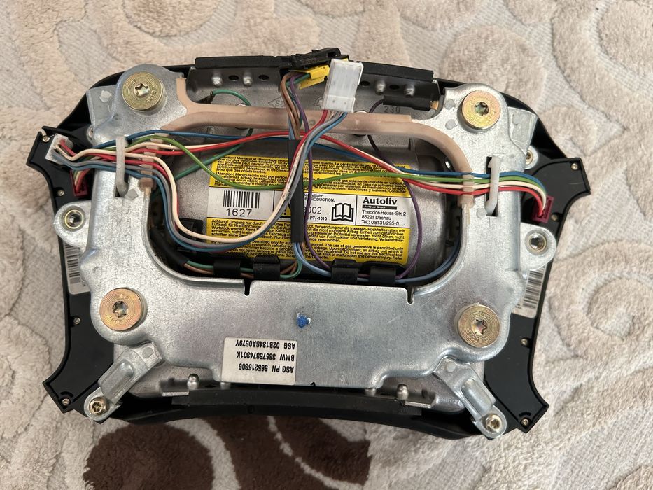 Продам руль  е39