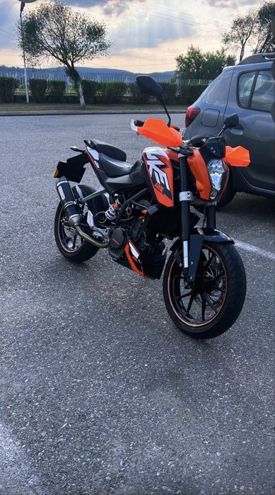 Vand ktm duke 125 (nu rc,yzf,mt,ninja,rs,cbr,gsx,wx)