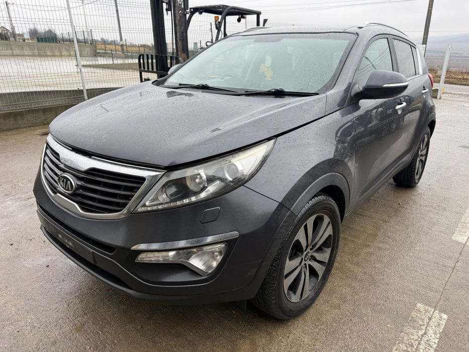 Dezmembrez / Dezmembrari / Piese / Accesorii Kia sportage negru 2011 1.7 crdi D4FD