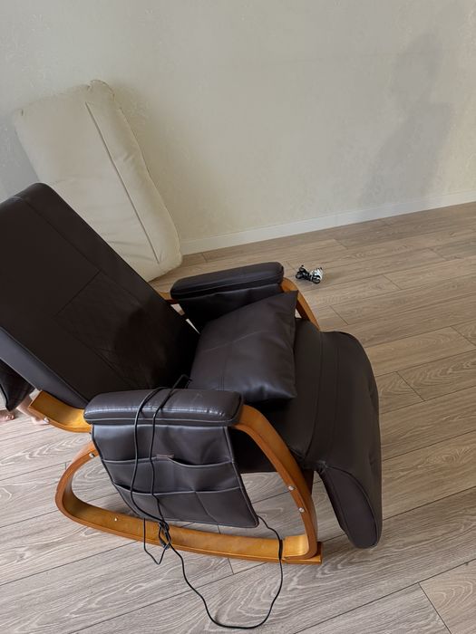 Кресло качалка массажерный